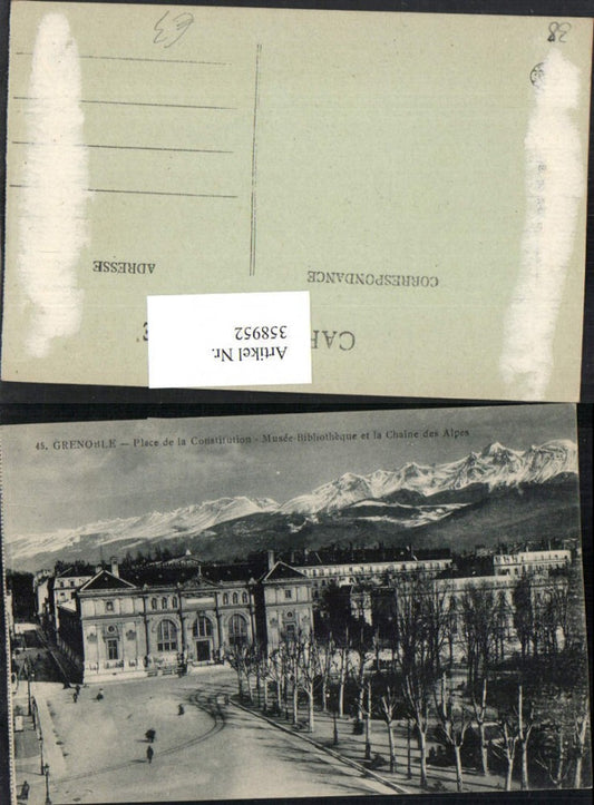 358952,Rhone-Alpes Isere Grenoble Place de la Constitution Musee Bibliotheque Bergkulisse