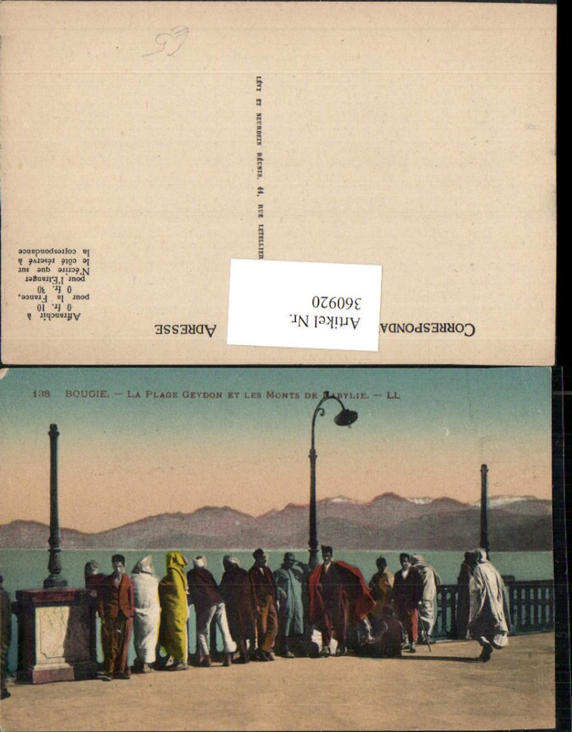 360920,Africa Algeria Bougie Bejaia La Plage Geydon et les Monts de Kabylie Volkstypen