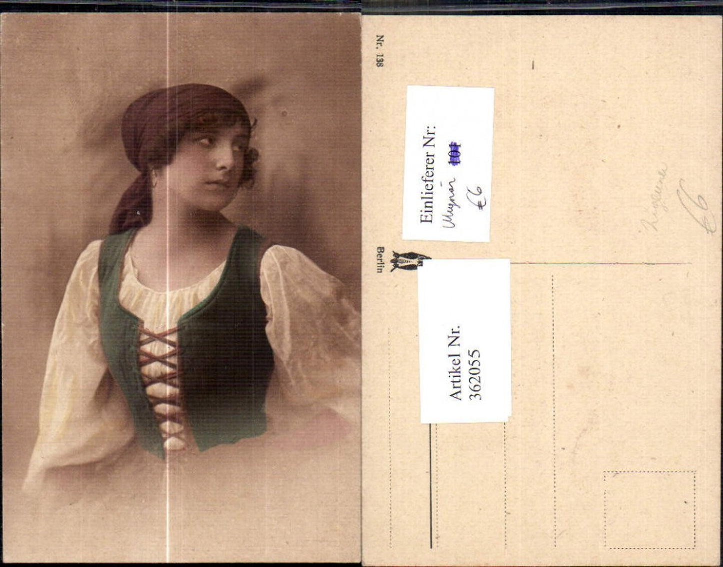 362055,Frau Mignon Kopftuch Tracht