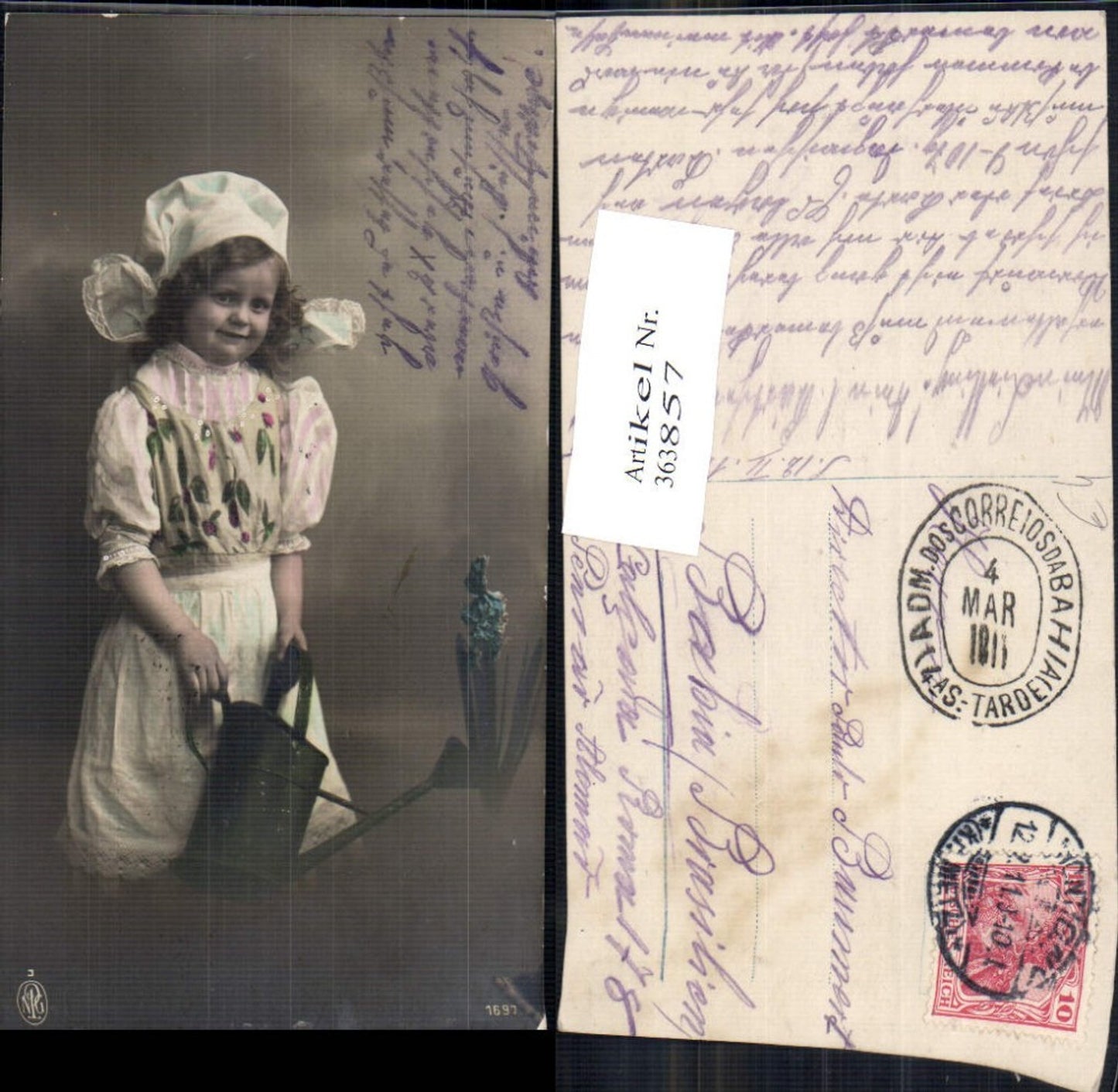 363857,Foto Ak Kind Mädchen m. Haube Gießkanne Blumen pub NPG 1697