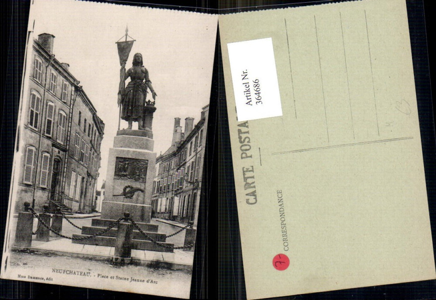 364686,Statue Neuchateau Place et Statue Jeanne d Arc