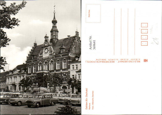 369641,Dahlen Rathaus Oldtimer Trabi