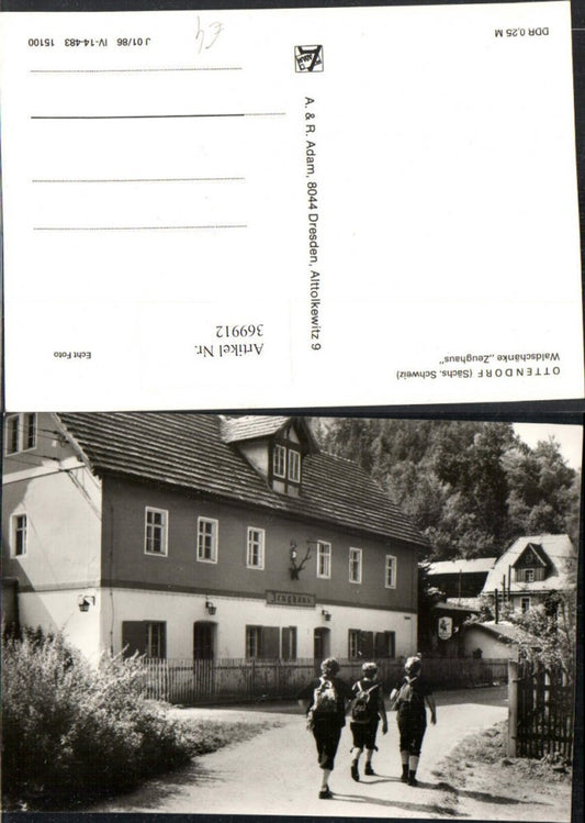 369912,Ottendorf Waldschänke Zeughaus Frauen m. Rucksack