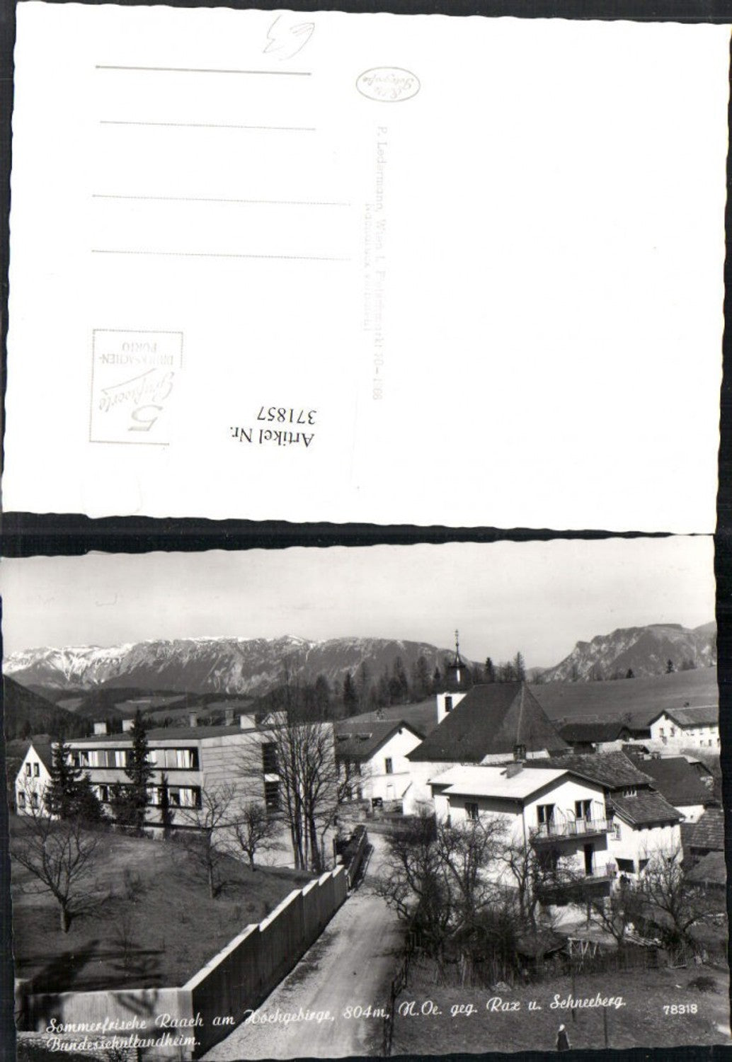371857,Raach am Hochgebirge Bundesschullandheim Kirche geg. Rax u. Schneeberg Bergkulisse