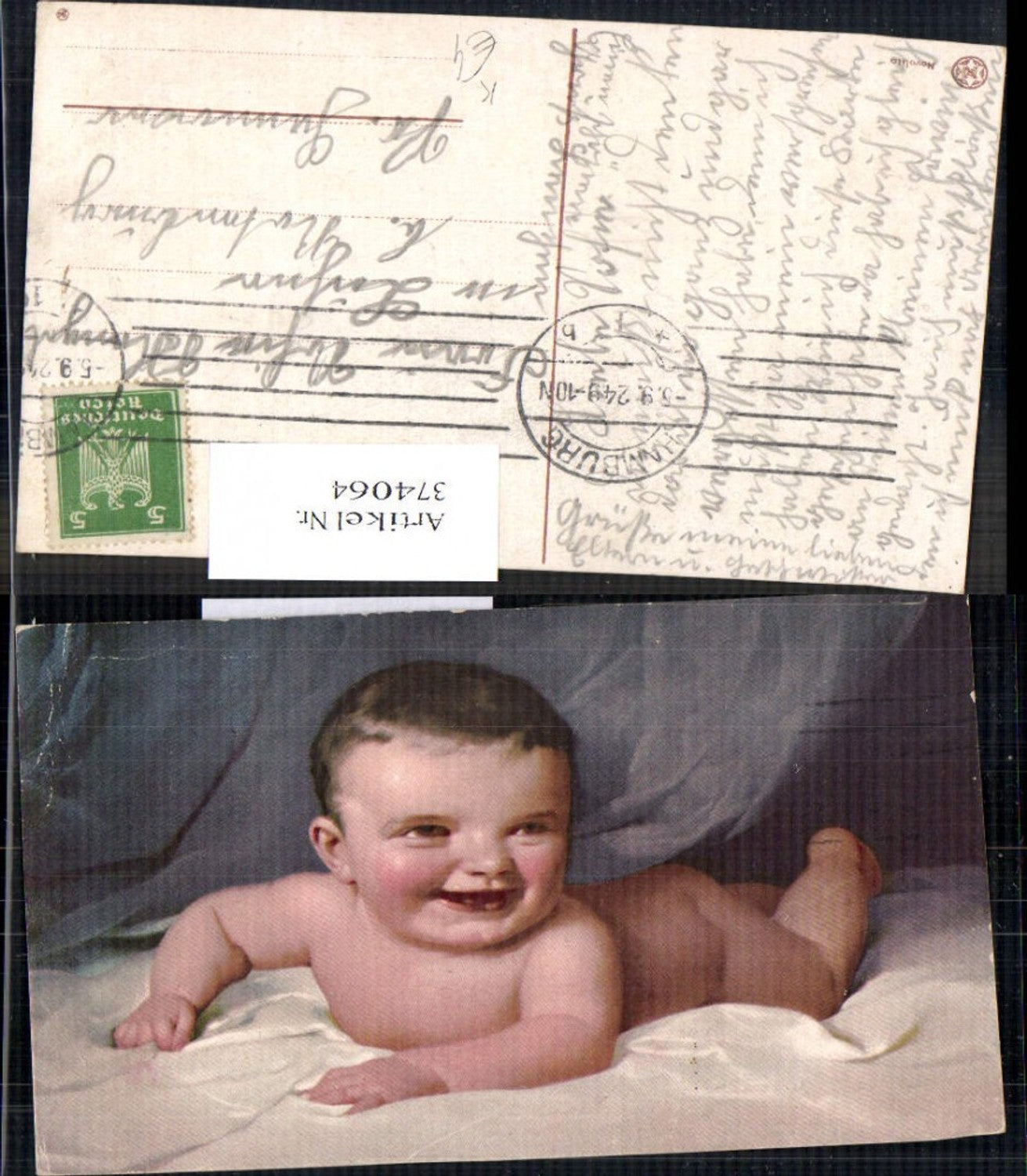 374064,Künstler Ak Kind Nacktes Kleinkind a. Bauch liegend