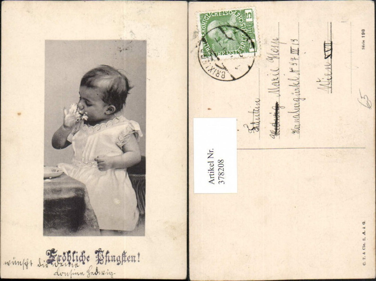 378208,Pfingsten Kind m. Kleid verschmierter Mund