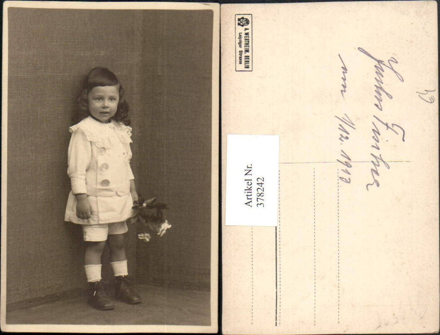 378242,Foto AK Kind Portrait Blumen 1913
