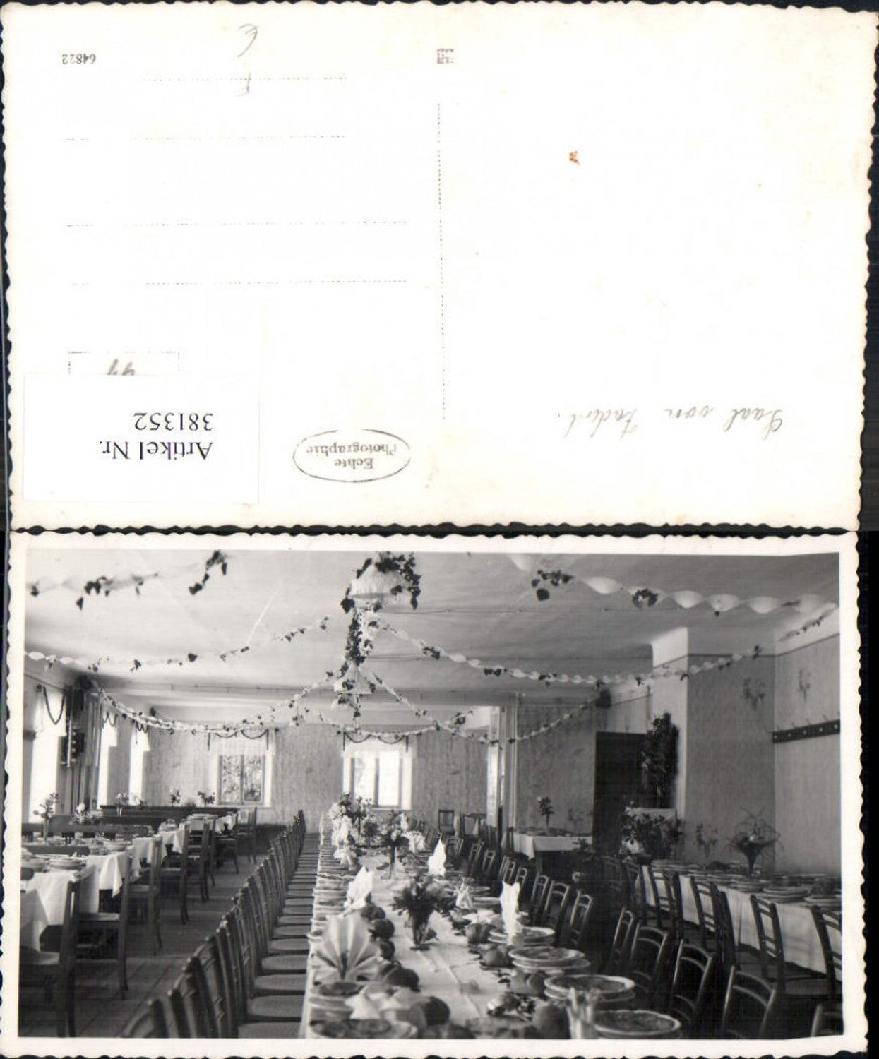 381352,Fotokunst Festsaal Speisesaal Gedeckte Tische Girlanden Essen Saal v. Faderl