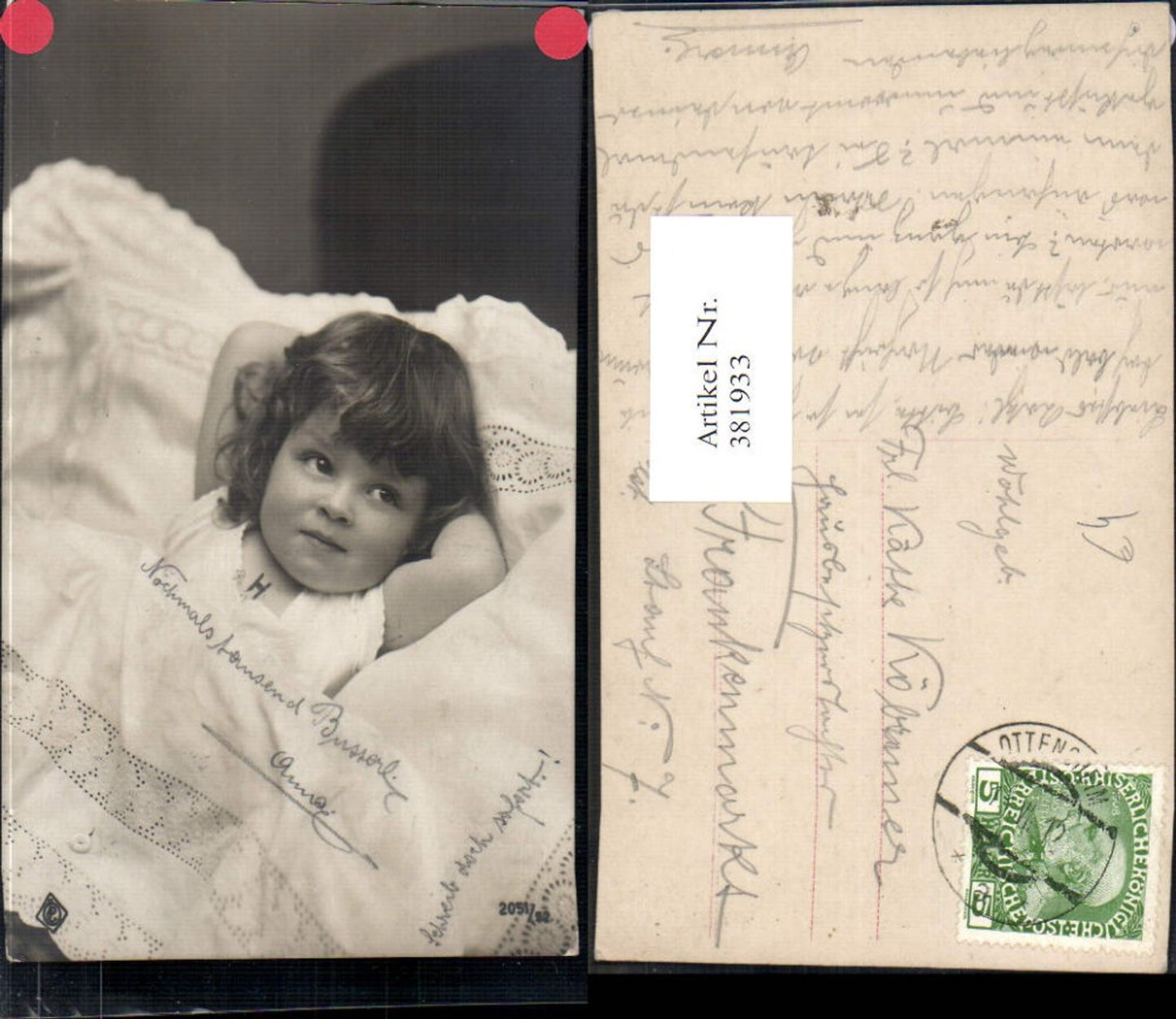 381933,Foto Ak Kind Mädchen Lockenkopf i. Bett
