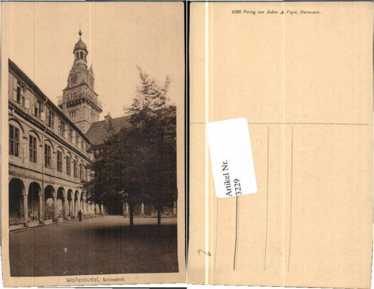 3229,Wolfenbüttel Schlosshof 1925