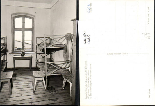 392353,Alt Schwerin Agrarhistorisches Museum Schnitterwohnraum in der Kaserne Stockbetten