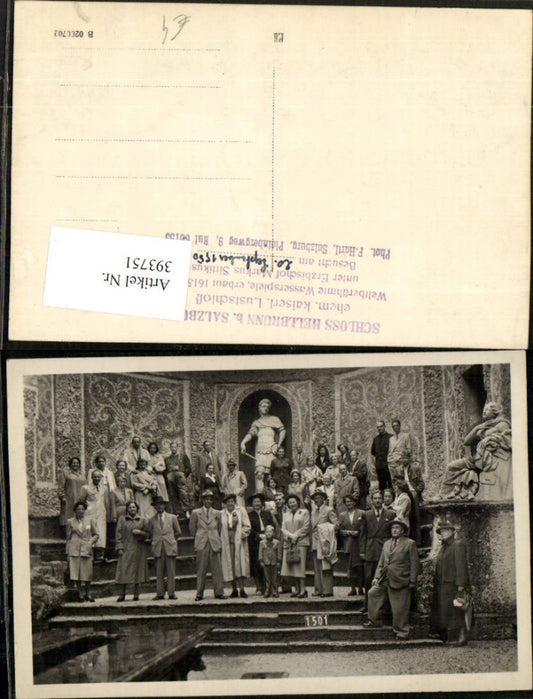 393751,Foto AK Salzburg Schloss Hellbrunn Gruppenbild 1950