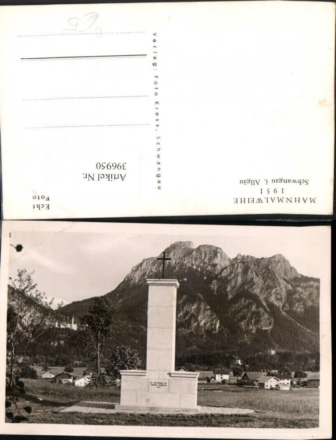 396950,Foto AK Schwangau im Allgäu Mahnmalweihe 1951 Denkmal Bergkulisse