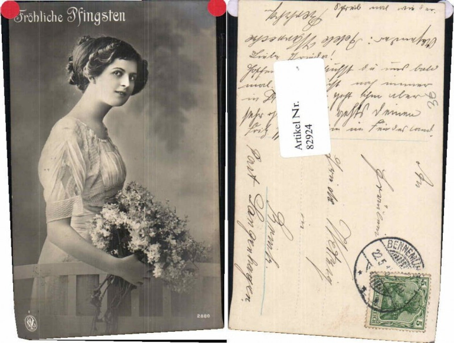 82924,NPG Pfingsten Schöne Frau Blumen Kleid