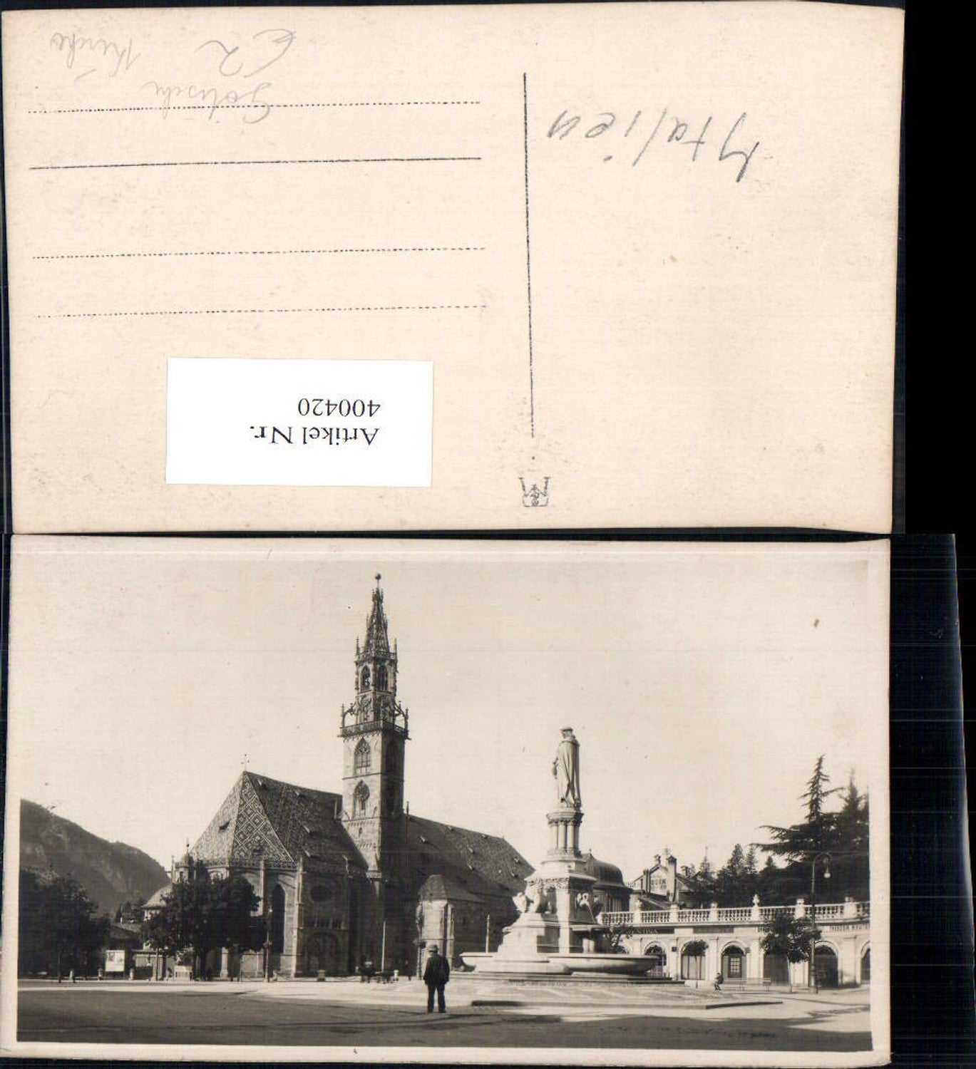 400420,Foto Ak Gotische Kirche Statue