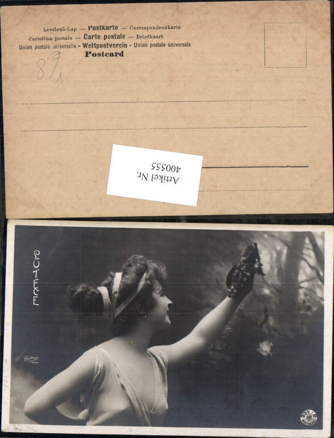 400555,Fotokunst Frau Haarband Lutece Weintrauben Wein pub Reutlinger