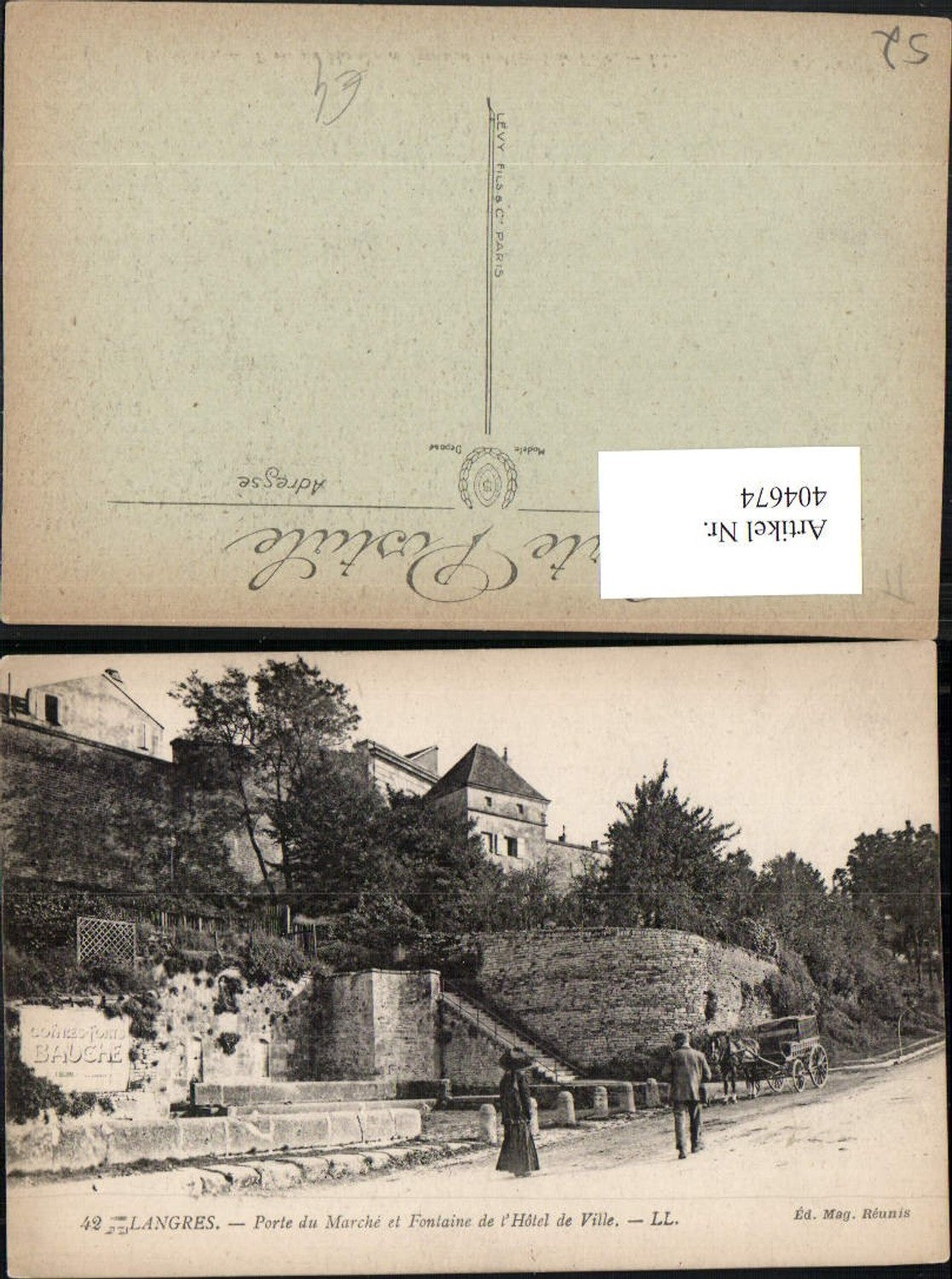 404674,Champagne-Ardenne Haute-Marne Langres Porte du Marche et Fontaine de l'Hotel de Ville