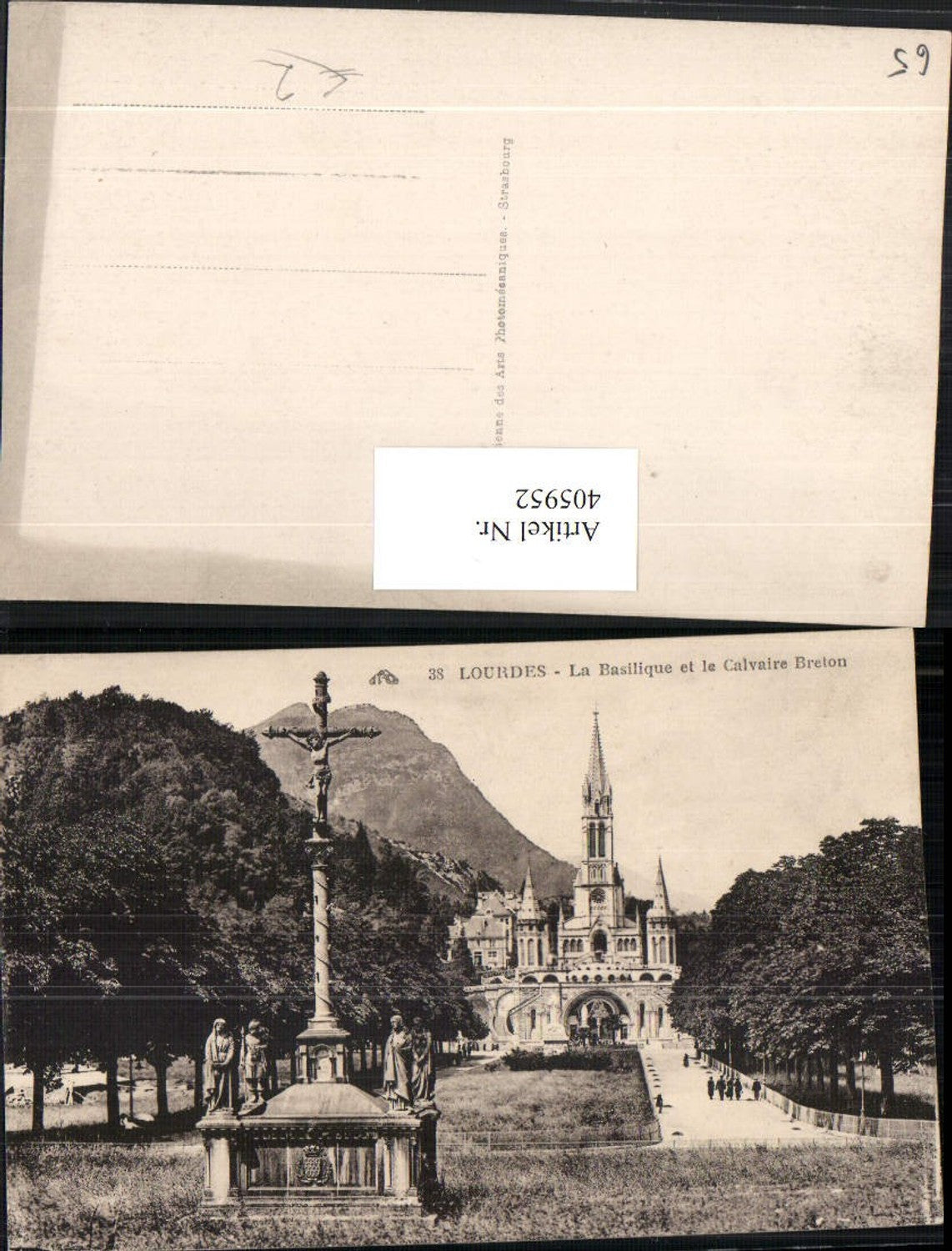 405952,Midi-Pyrenees Hautes-Pyrenees Lourdes Basilique et le Calvaire Breton Kirche Kruzifix