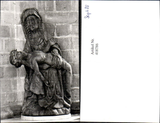 418786,Foto Holzfigur Maria m. Leichnam Jesus Statue Monument Religion