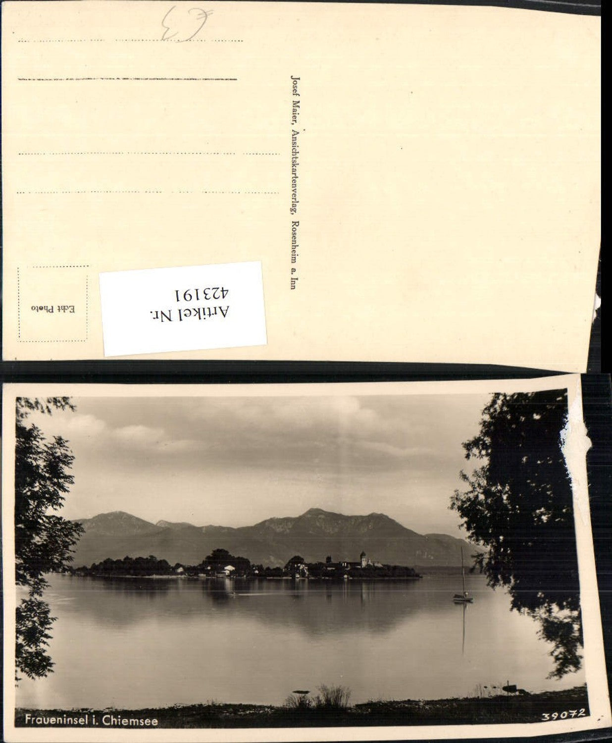 423191,Fraueninsel im Chiemsee Bergkulisse