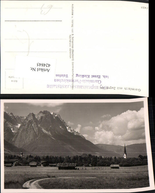 424845,Garmisch Kirchenturm m. Zugspitze Bergkulisse