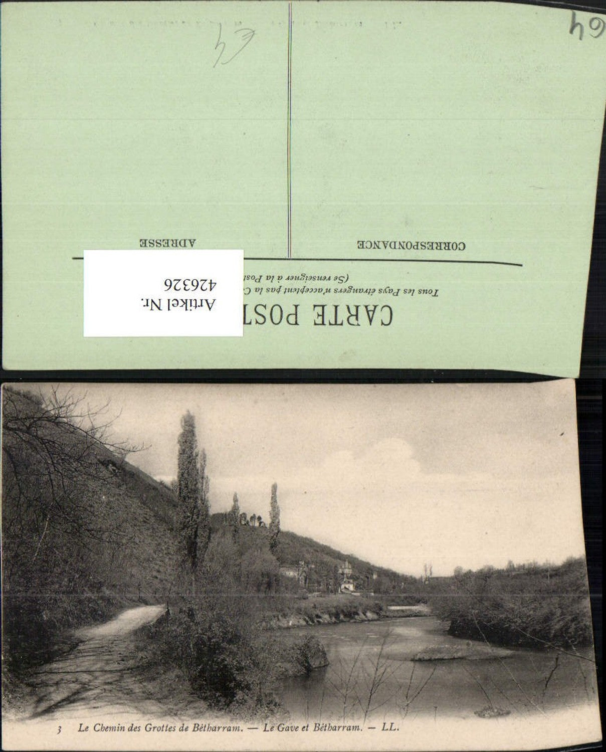 426326,Aquitanien Pyrenees-Atlantiques Chemin des Grotes de Betharram Gave Wegpartie