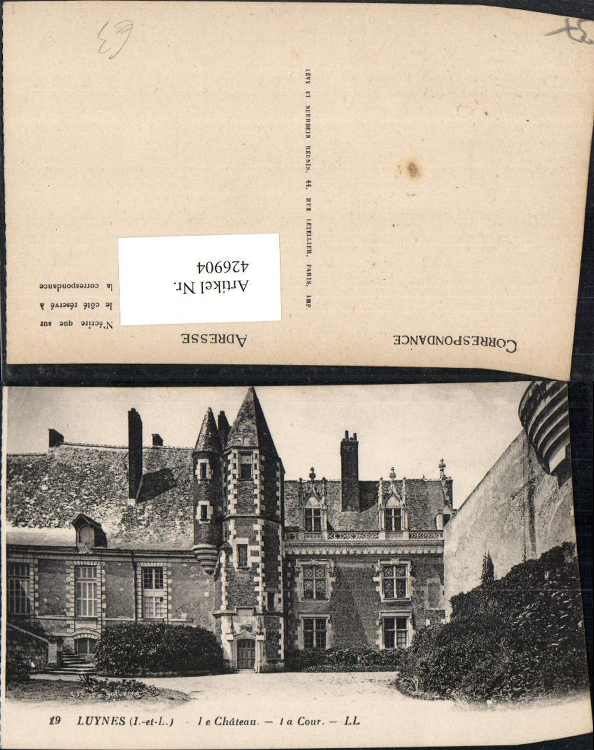 426904,Centre Indre-et-Loire Luynes Le Chateau Cour Schloss Hof