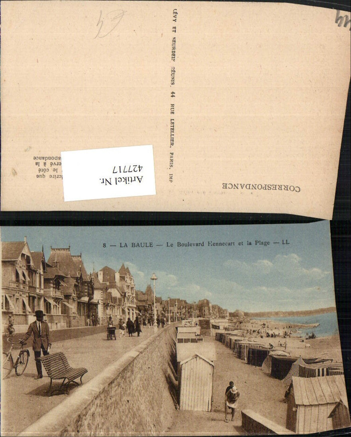 427717,Pays de la Loire Loire-Atlantique La Baule Boulevard Hennecart et la Plage Strand