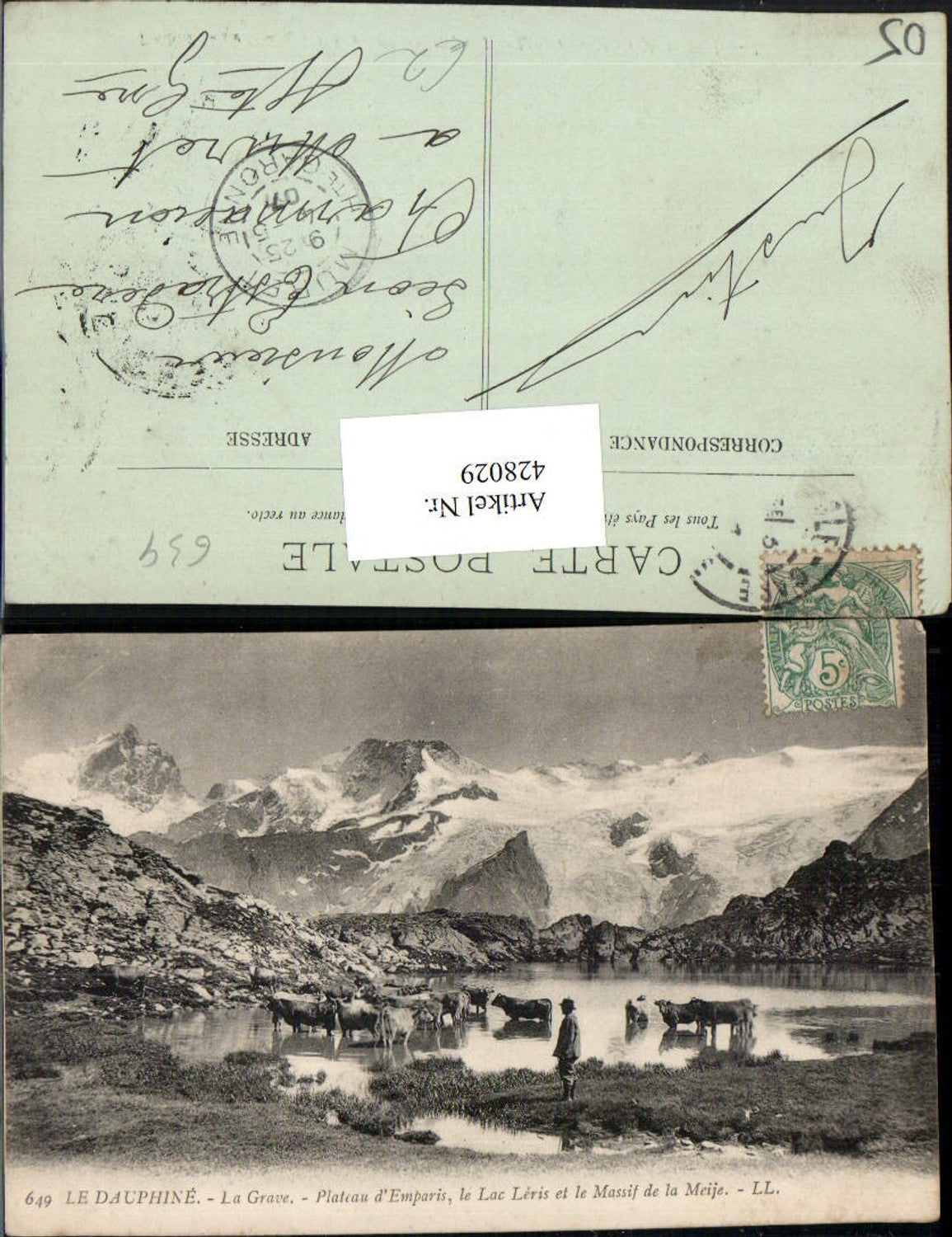 428029,Provence-Alpes-Cote-Azur Hautes-Alpes La Grave Lac Leris See Rinder Bergkulisse