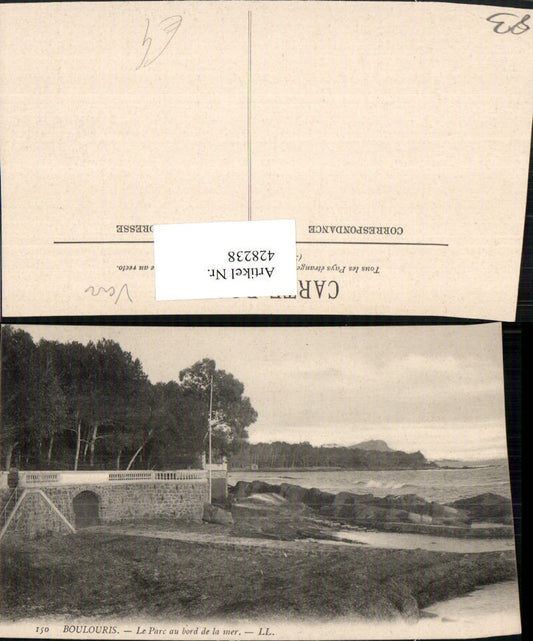 428238,Provence-Alpes-Cote-Azur Var Boulouris Le Parc au bord de la mer Küste