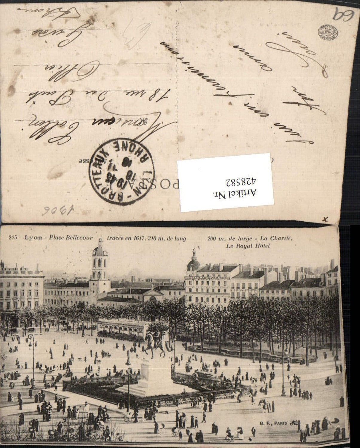 428582,Rhone-Alpes Rhone Lyon Place Bellecour Platz Denkmal Statue