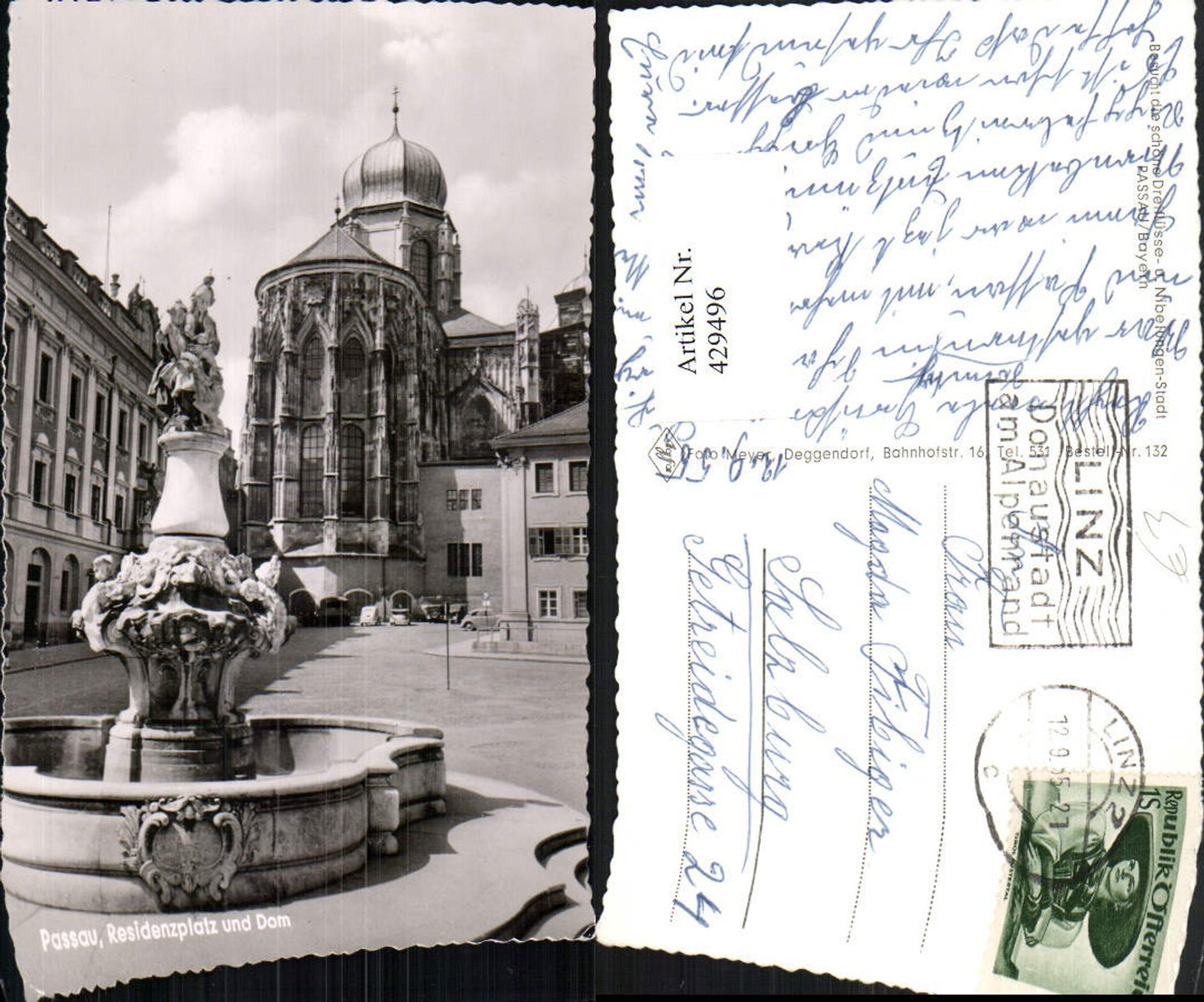 429496,Passau Residenzplatz Brunnen m. Dom Kirche