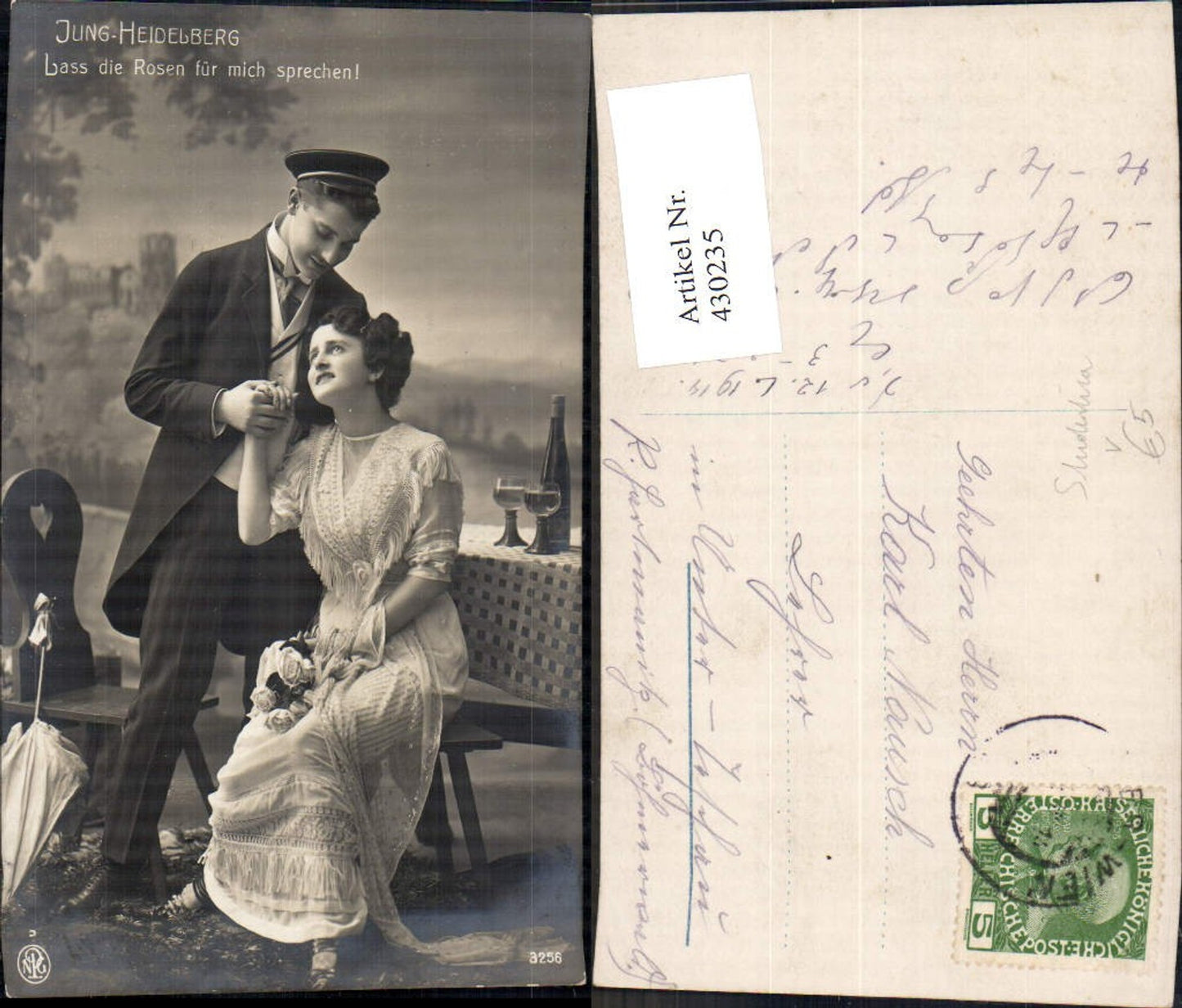 430235,Studentika Student Händchenhalten Frau Jung-Heildelberg pub NPG 3256