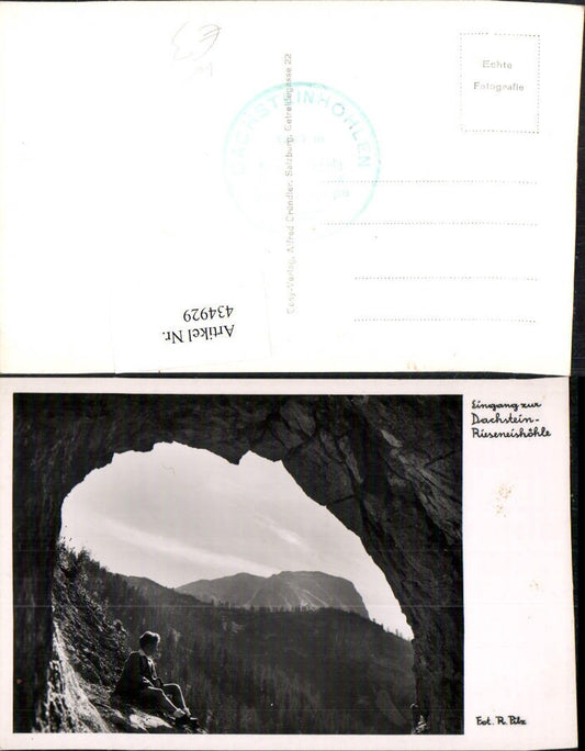 434929,Eingang zur Dachstein Rieseneishöhle b. Obertraun Bergkulisse