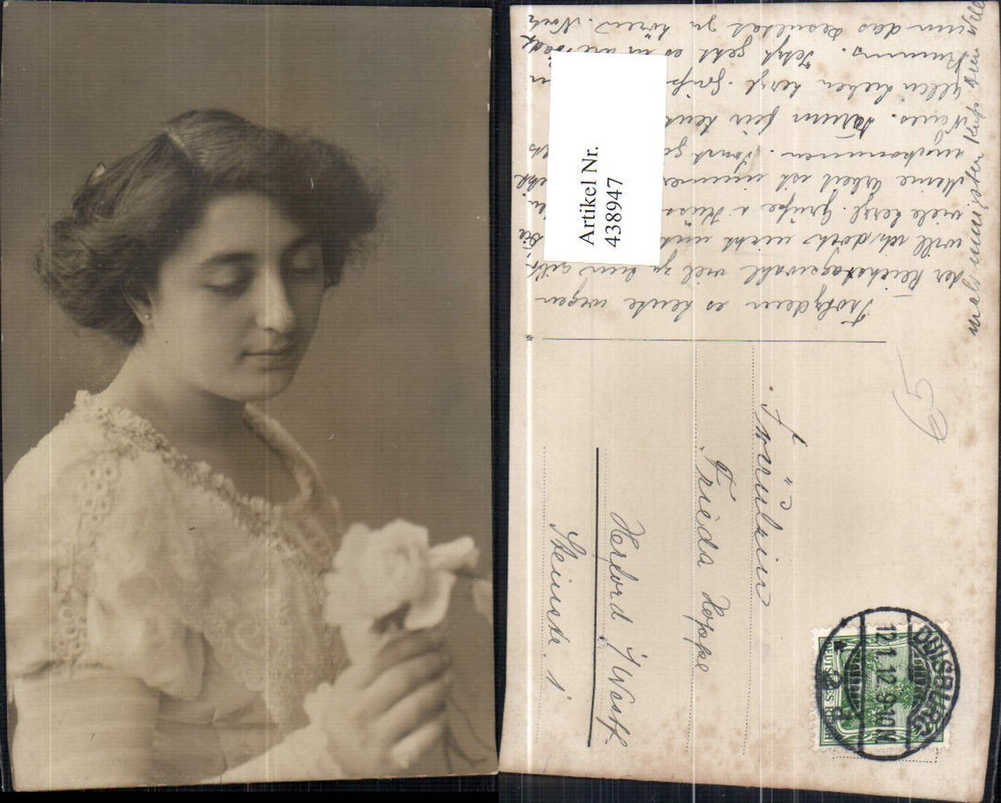 438947,Foto Ak Frau m. Rose Blume Portrait