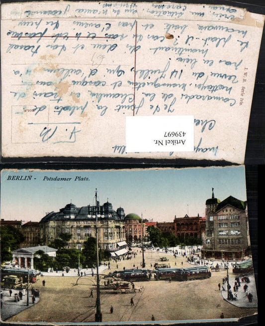 439697,Berlin Potsdamer Platz Straßenbahnen