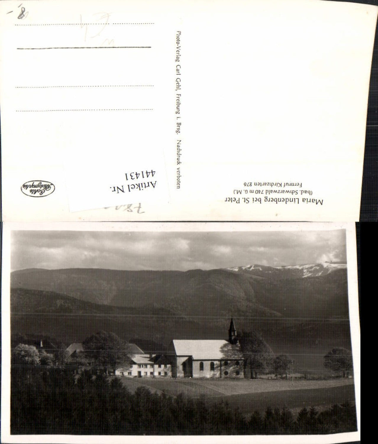 441431,Maria Lindenberg Kirche b. St. Peter im Schwarzwald Bergkulisse