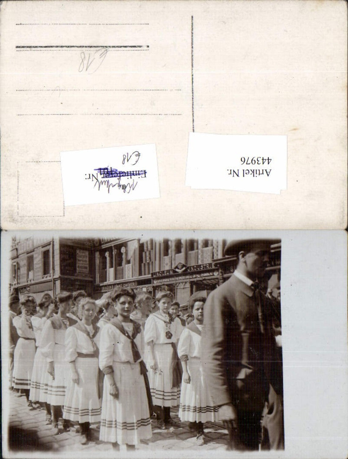 443976,Foto AK Klagenfurt am Wörthersee Festzug Frauen Mädchen Linoleum Industrie