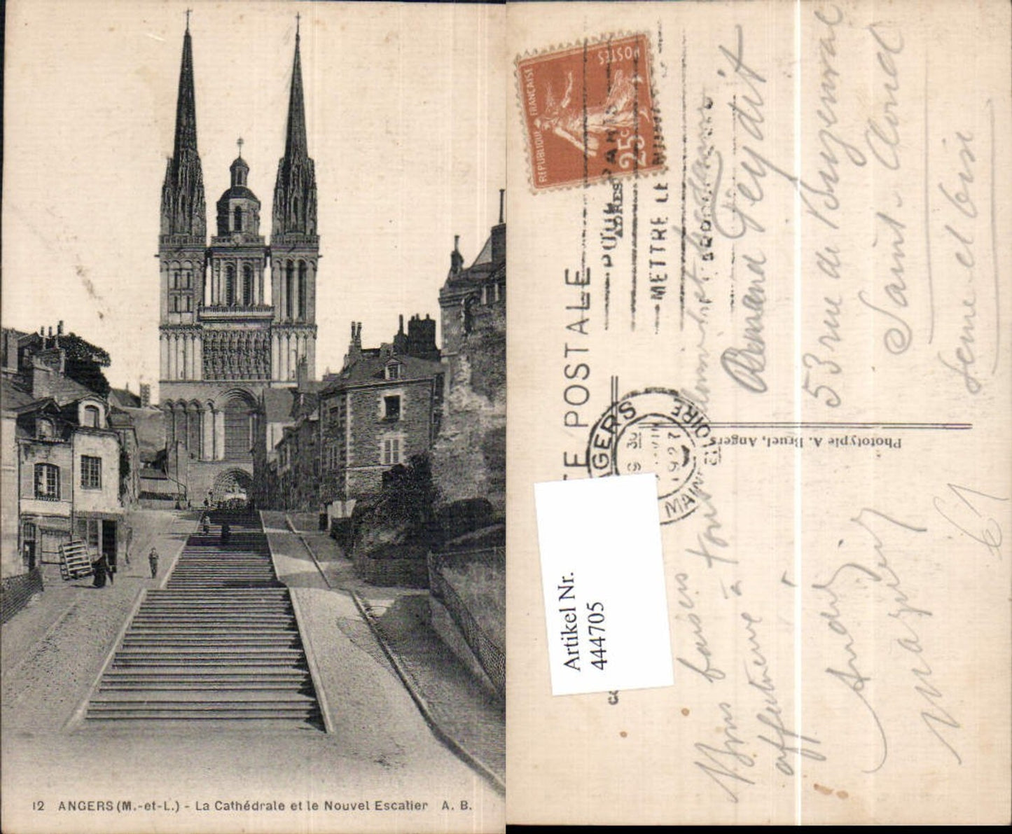 444705,Angers La Cathedrale et le Nouvel Escalier Kirche