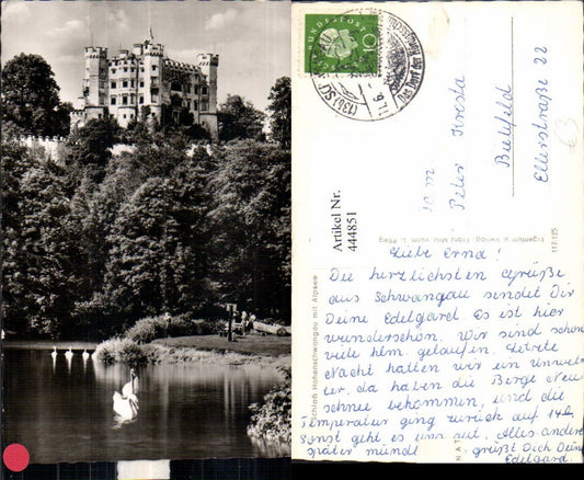 444851,Schloss Hohenschwangau m. Alpsee Schwan auf See