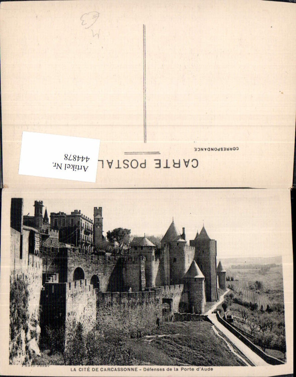 444878,La Cite de Carcassonne Defenses de la Porte d Aude Burg Schloss
