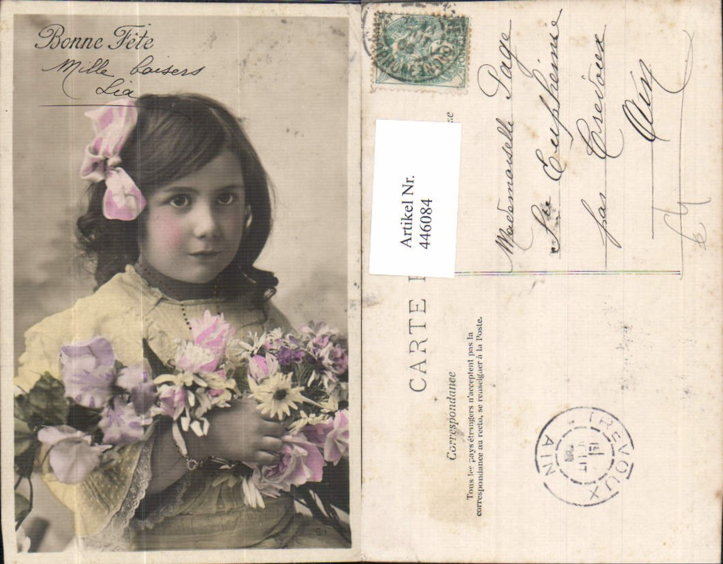446084,Kind Mädchen Haarschleife Blumenstrauß Blumen