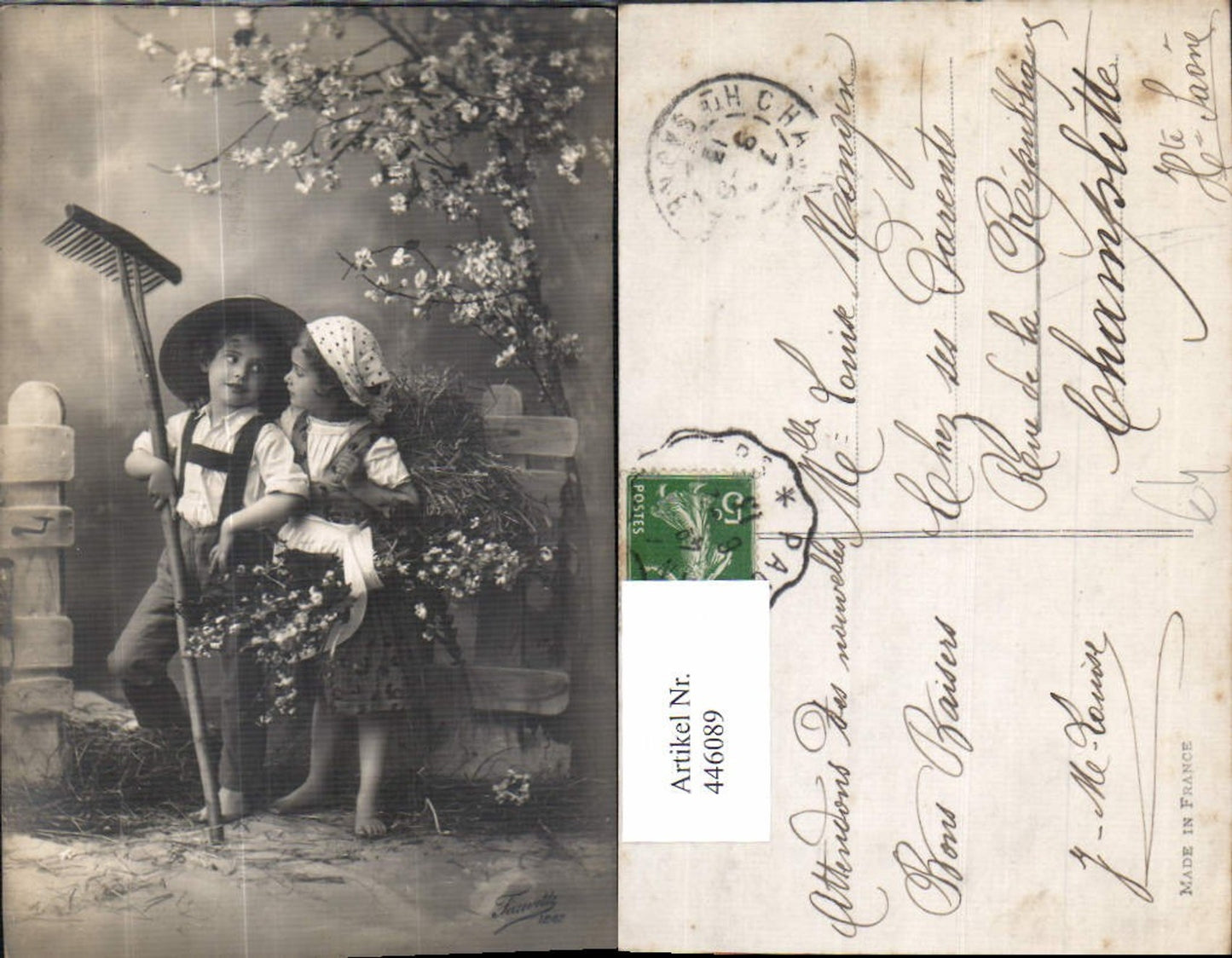 446089,Kinder Tracht Hut Kopftuch Bauern Rechen