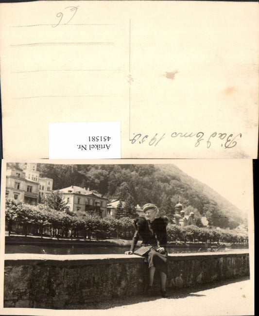 451581,Foto AK Bad Ems Teilansicht Frau m. Mütze Tasche