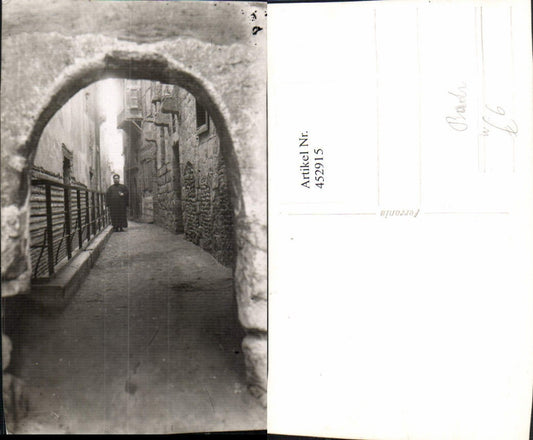 452915,Foto AK Arabia Badr Gasse Tor Volkstyp