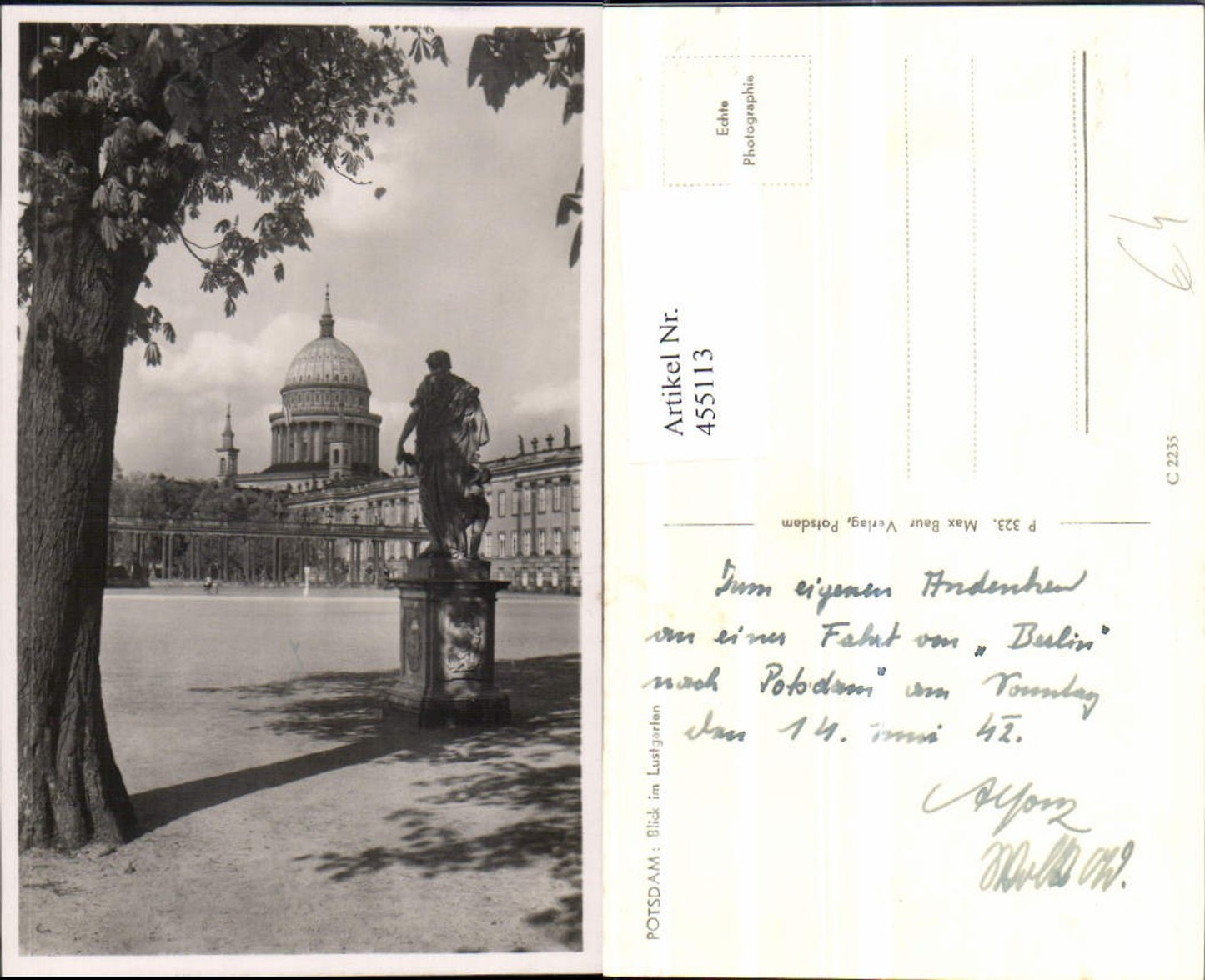 455113,Potsdam Blick im Lustgarten Schloss Statue