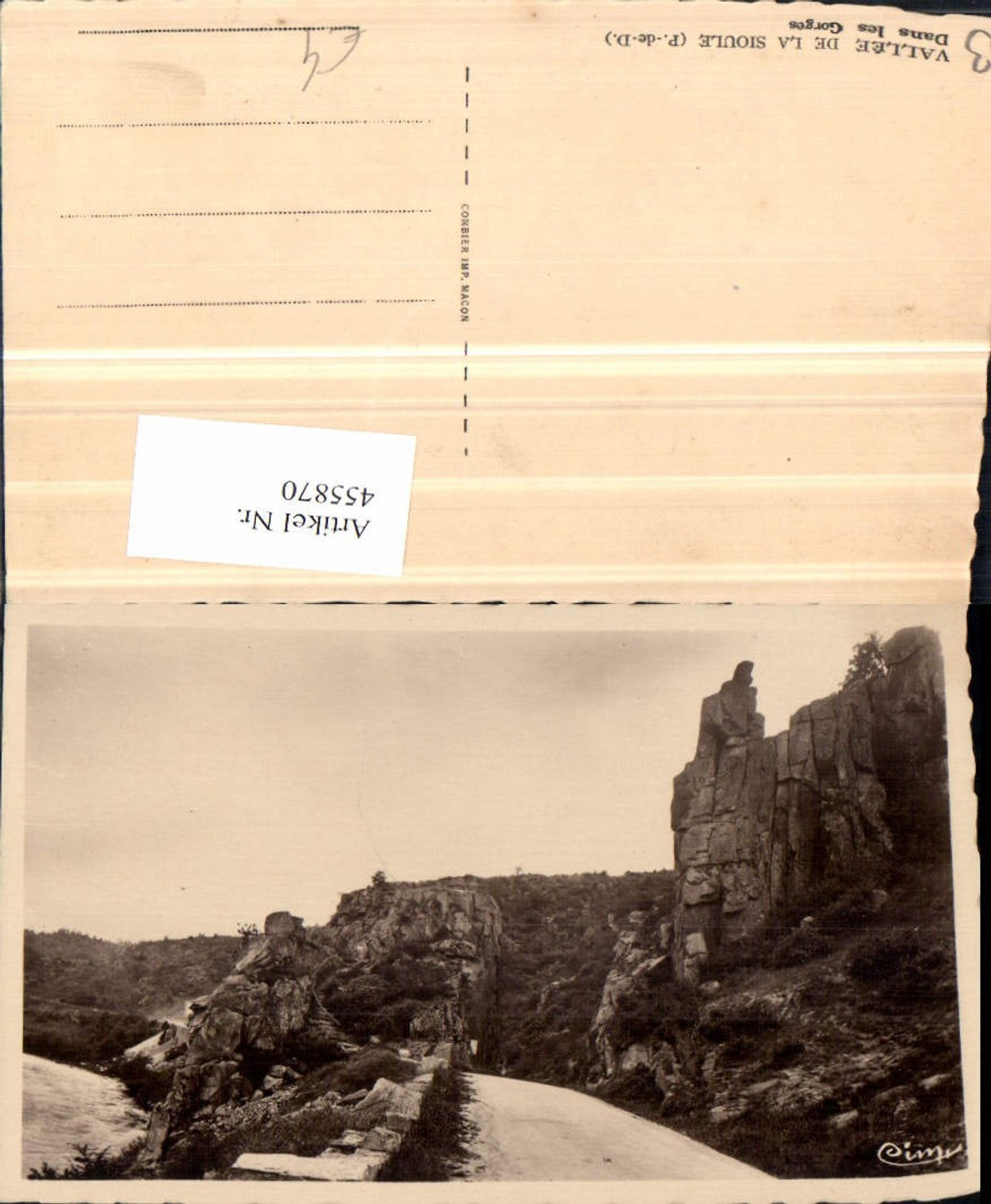 455870,Auvergne Puy-de-Dome Vallee de la Sioule Dans les Gorges Straße