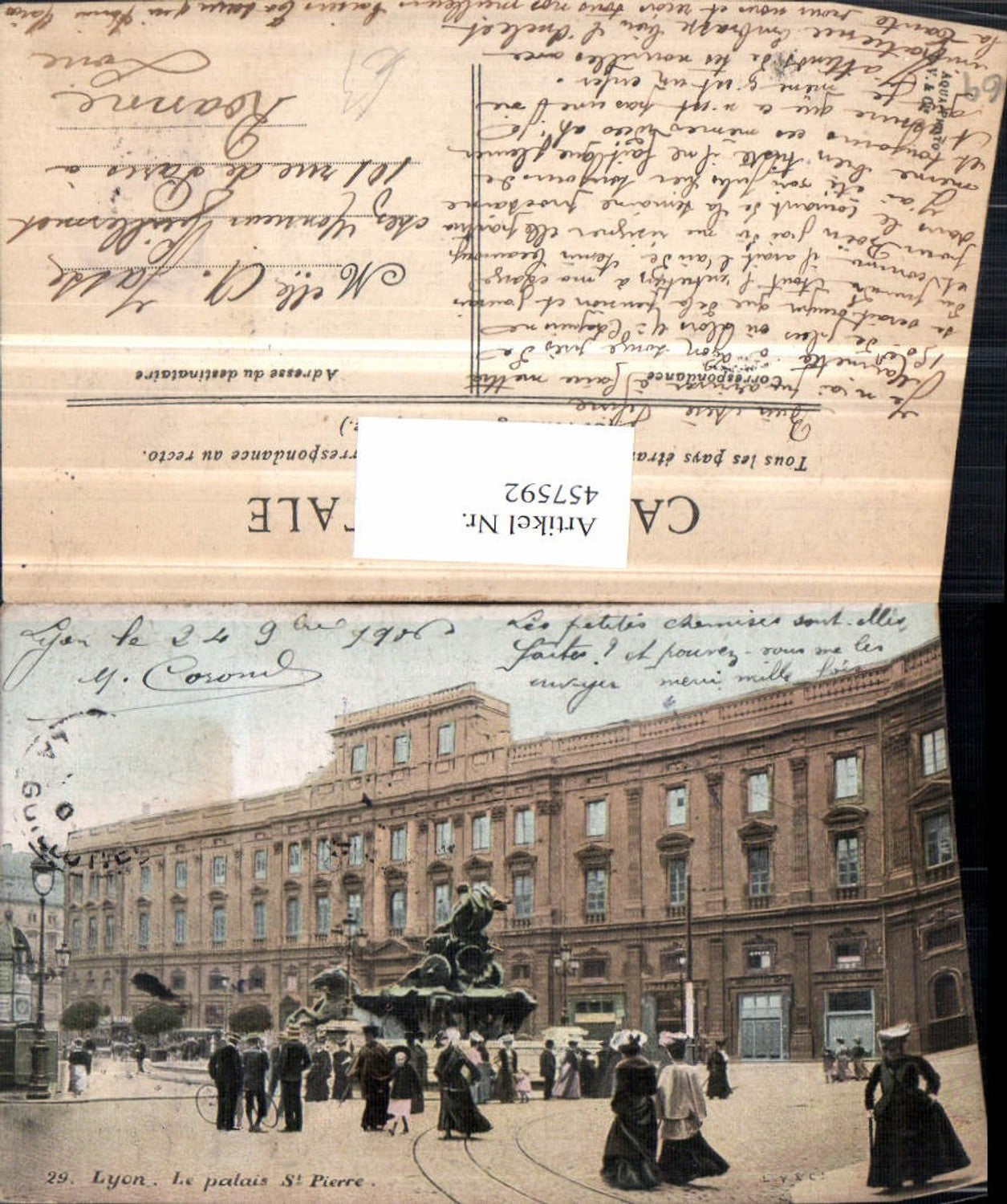 457592,Rhone-Alpes Rhone Lyon Palais St-Pierre Brunnen