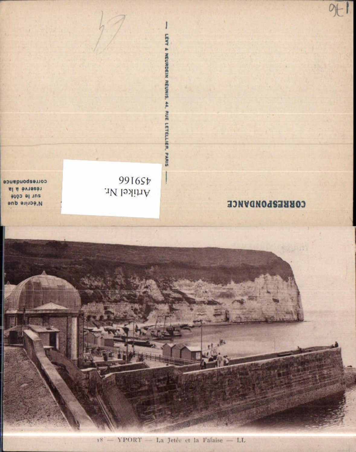 459166,Haute-Normandie Seine-Maritime Yport La Jetee et la Falaise