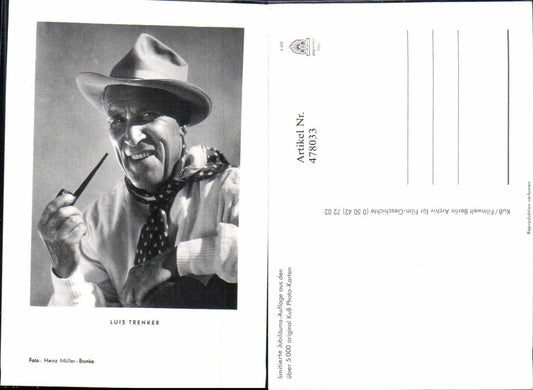 478033,Schauspieler u. Bergsteiger Luis Trenker Rauchen Pfeife